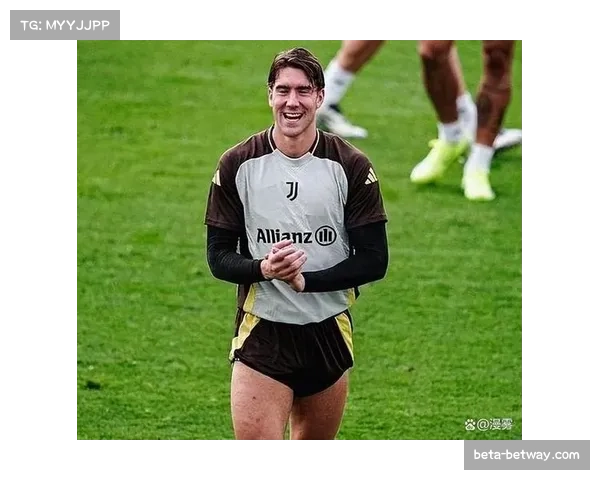 弗拉霍维奇乐意留尤文 合同问题并未困扰前锋 弗拉霍维奇乐意留尤文 合同问题并未困扰前锋