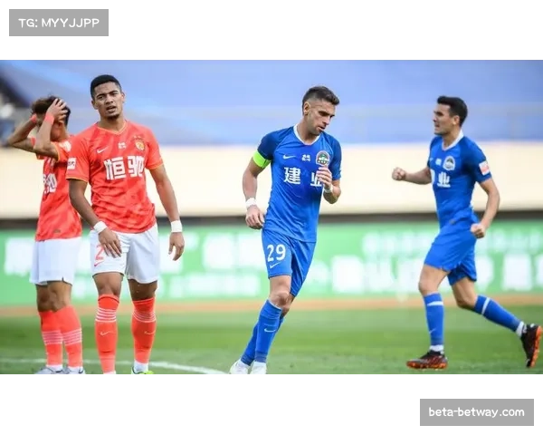 埃弗顿塔尔科夫斯基封堵出色，成后防核心