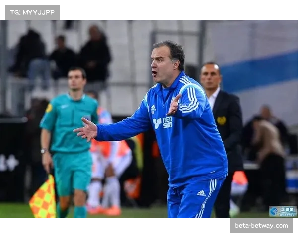 英格兰年轻中场抗压能力受考验,贝尔萨式高位逼抢显威力 英格兰年轻中场抗压能力受考验,贝尔萨式高位逼抢显威力